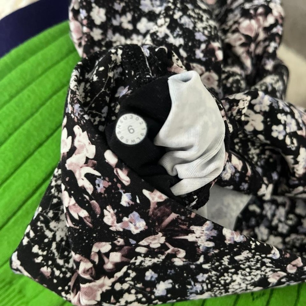Lululemon High Rise Floral Print Leggings Black Pink‎ Soft Bloom Pattern Women 6 - Picture 6 of 6
